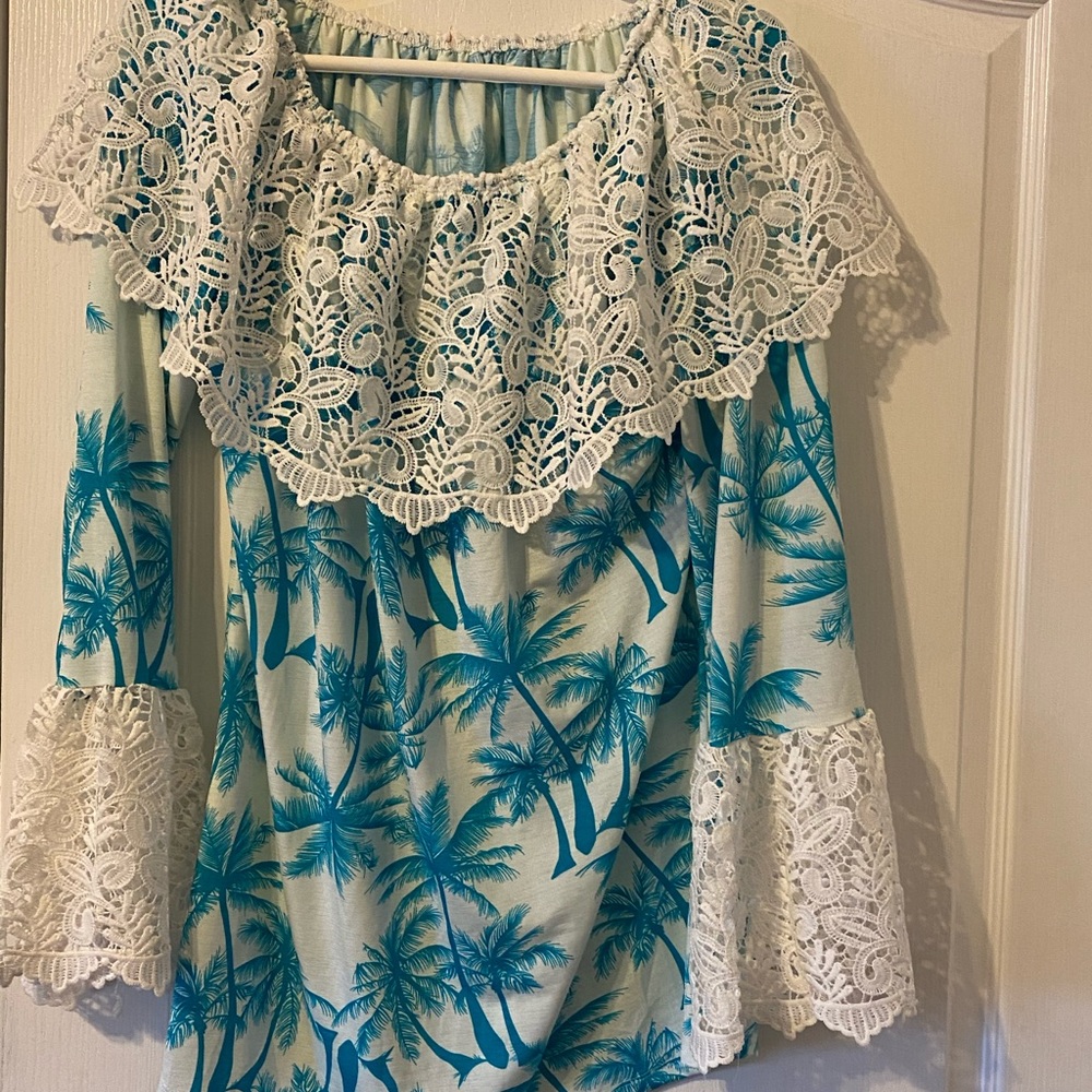 Woman shirt